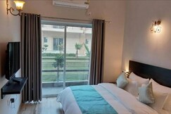 Krishna Mahal Harmony @ Vrindavan