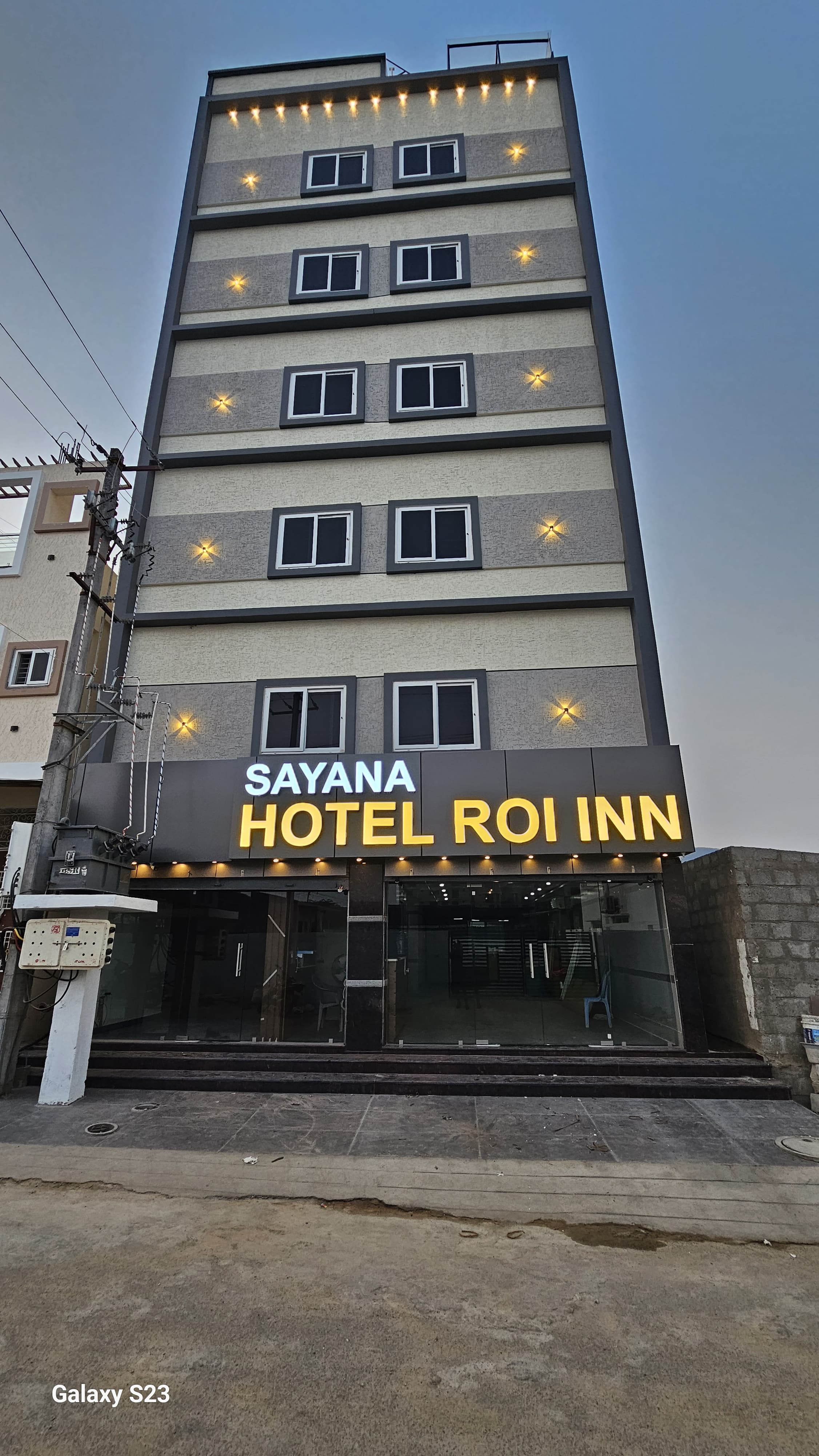 HOTEL ROI INN SAYANA - Tap to explore photos