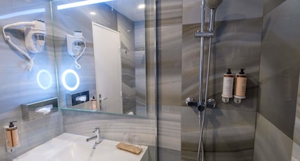 Mercure Paris Nanterre Room Type - Superior Room - 2 single beds