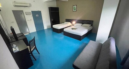 Kuala Melaka Inn Room Type - Deluxe Triple Room