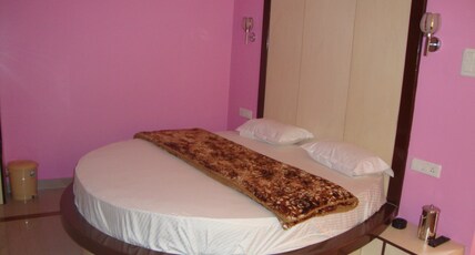 Hotel Alfa Room Type - Super Deluxe Room