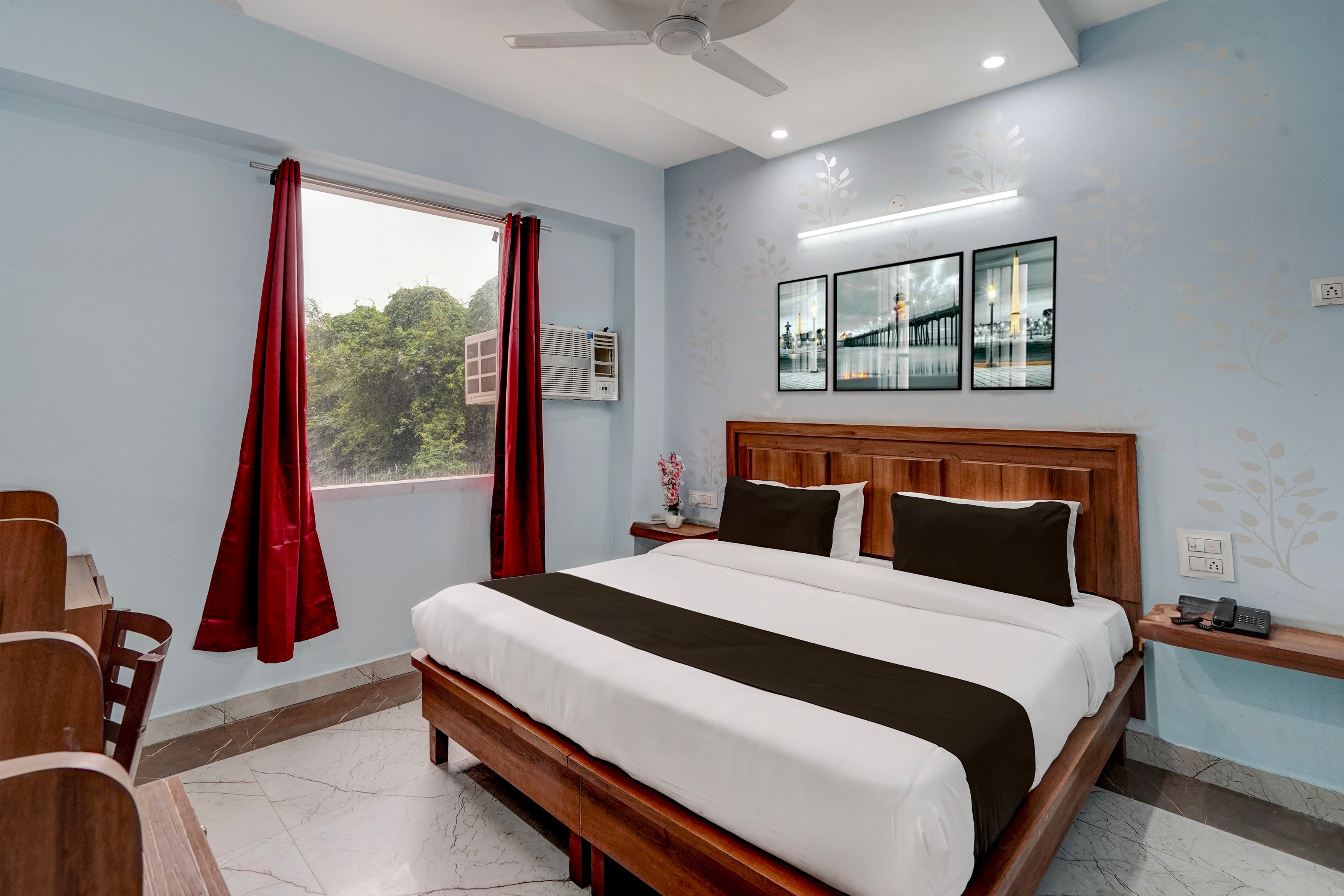 Super Hotel O by OYO Sector 52 Chandigarh ISBT Road Formerly Hari Residency - Tap to explore photos