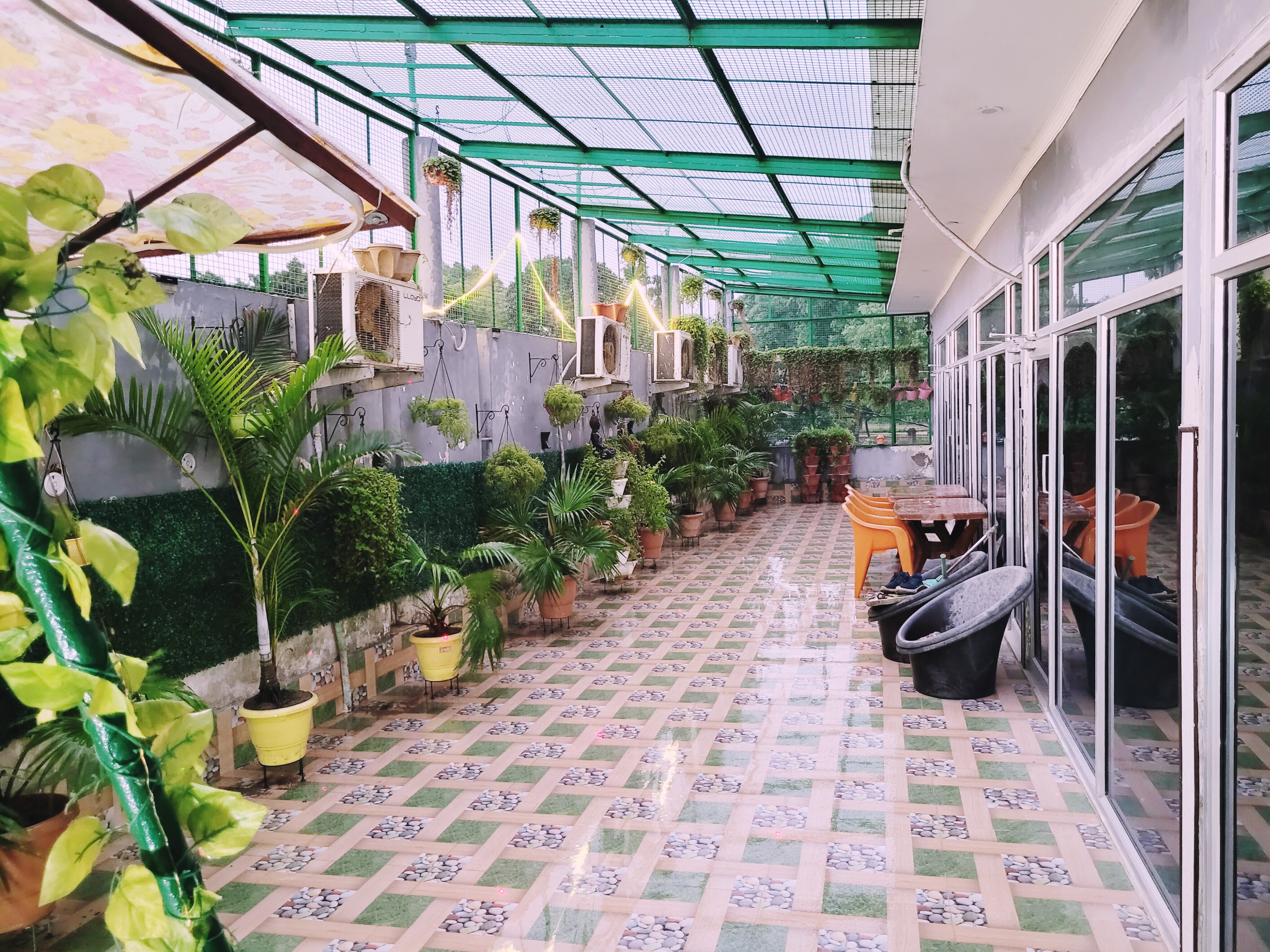 Occazia Paradise Hotel - Tap to explore photos