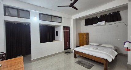 HOTEL 7 SISTERS Room Type - AC ROOM