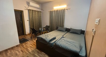 Hotel Neelam Inn. Room Type - Deluxe Room with Air Conditioning