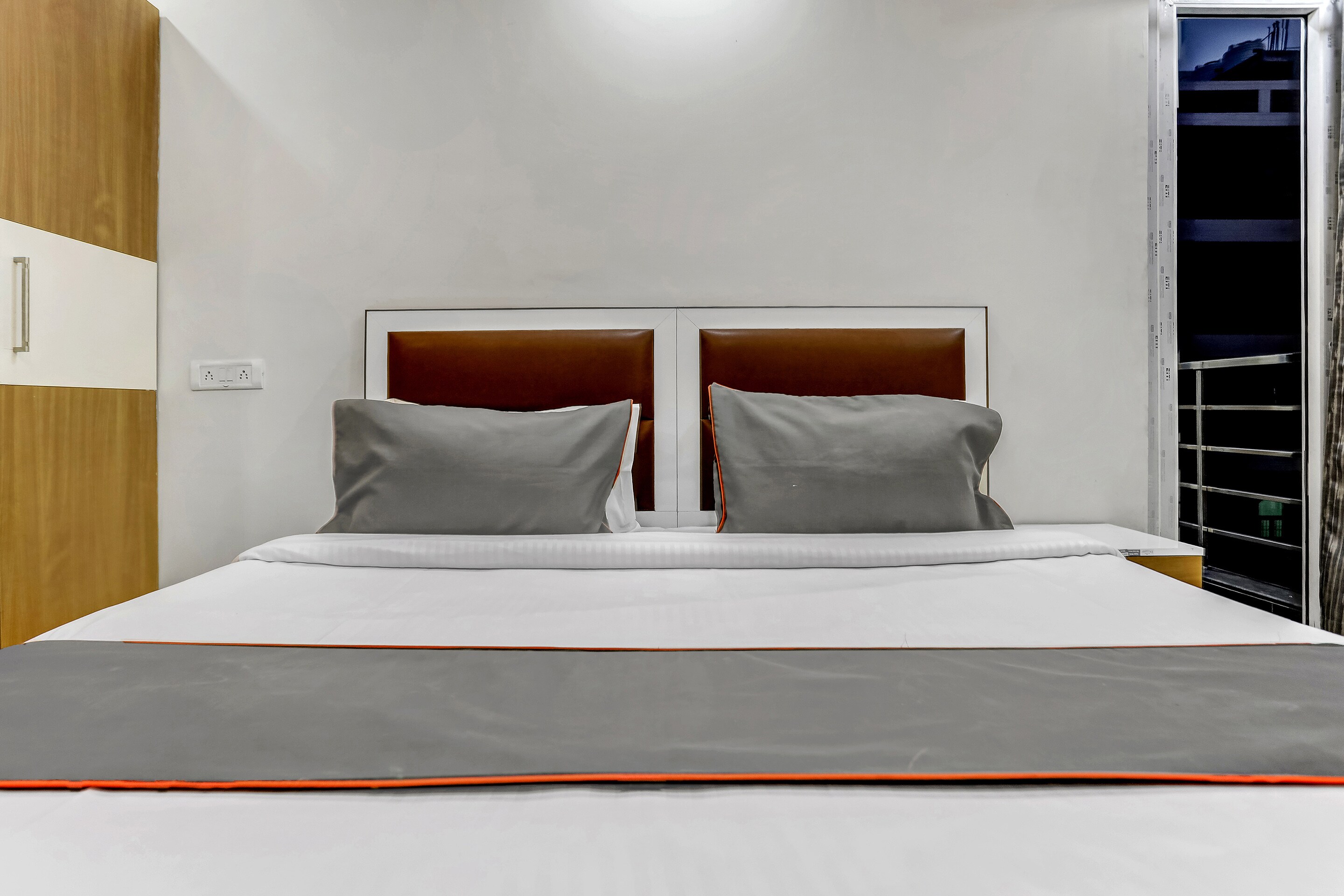 Hotel O Delhi Delight - Tap to explore photos