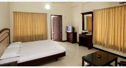 Hotel Vels Court  Room Type - Deluxe
