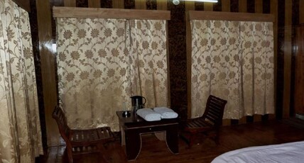 Kolong Retreat Room Type - Deluxe Room