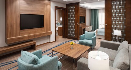 Radisson Blu Hotel, Jeddah Al Salam Room Type - Suite - Two Bedrooms amp; Lounge Access
