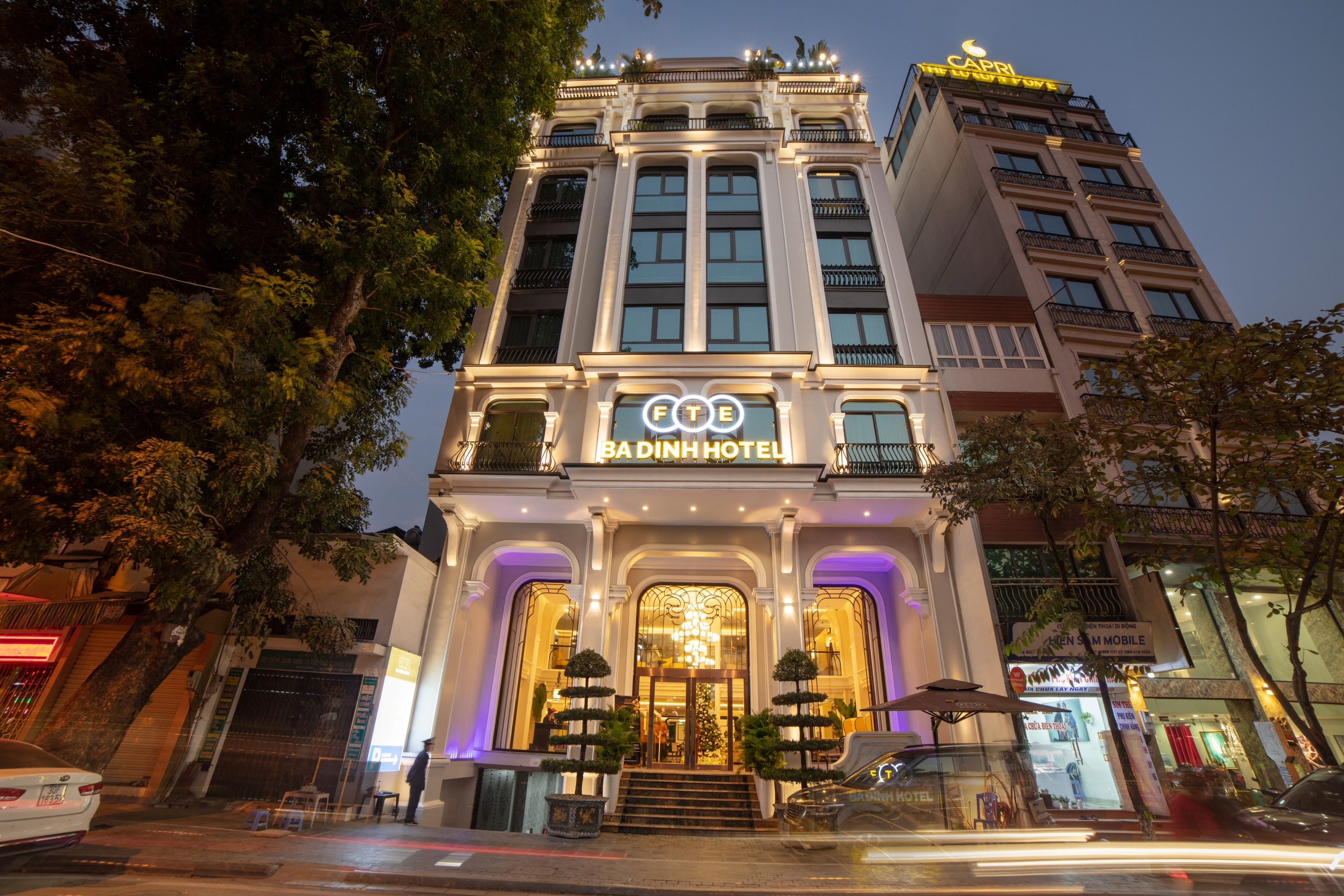 FTE Ba Dinh Hotel - Tap to explore photos