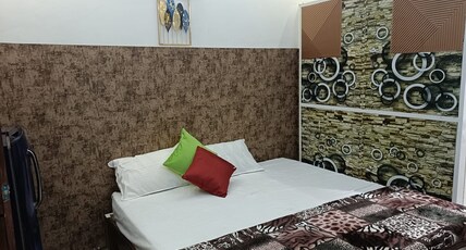 P G Rooms And Dormatory Room Type - Maharaja Suite (Non AC)