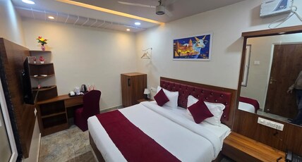 Hotel Vindhya Ganga Inn Room Type - Deluxe Room With Double Bed