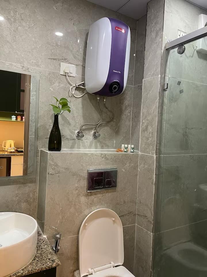 Sunhaven Studio | Near India Expo Centre - Tap to explore photos