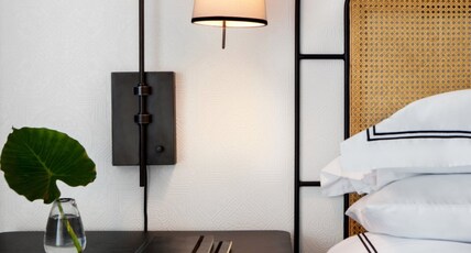 Kimpton HOTEL FONTENOT, an IHG hotel Room Type - 1 Bedroom Suite Mobility Accessible Roll In Shower