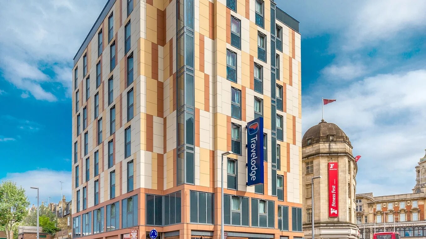 Travelodge London Clapham Junction - Tap to explore photos
