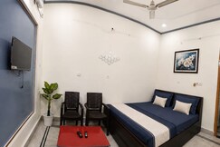 Aradhna Home Stay