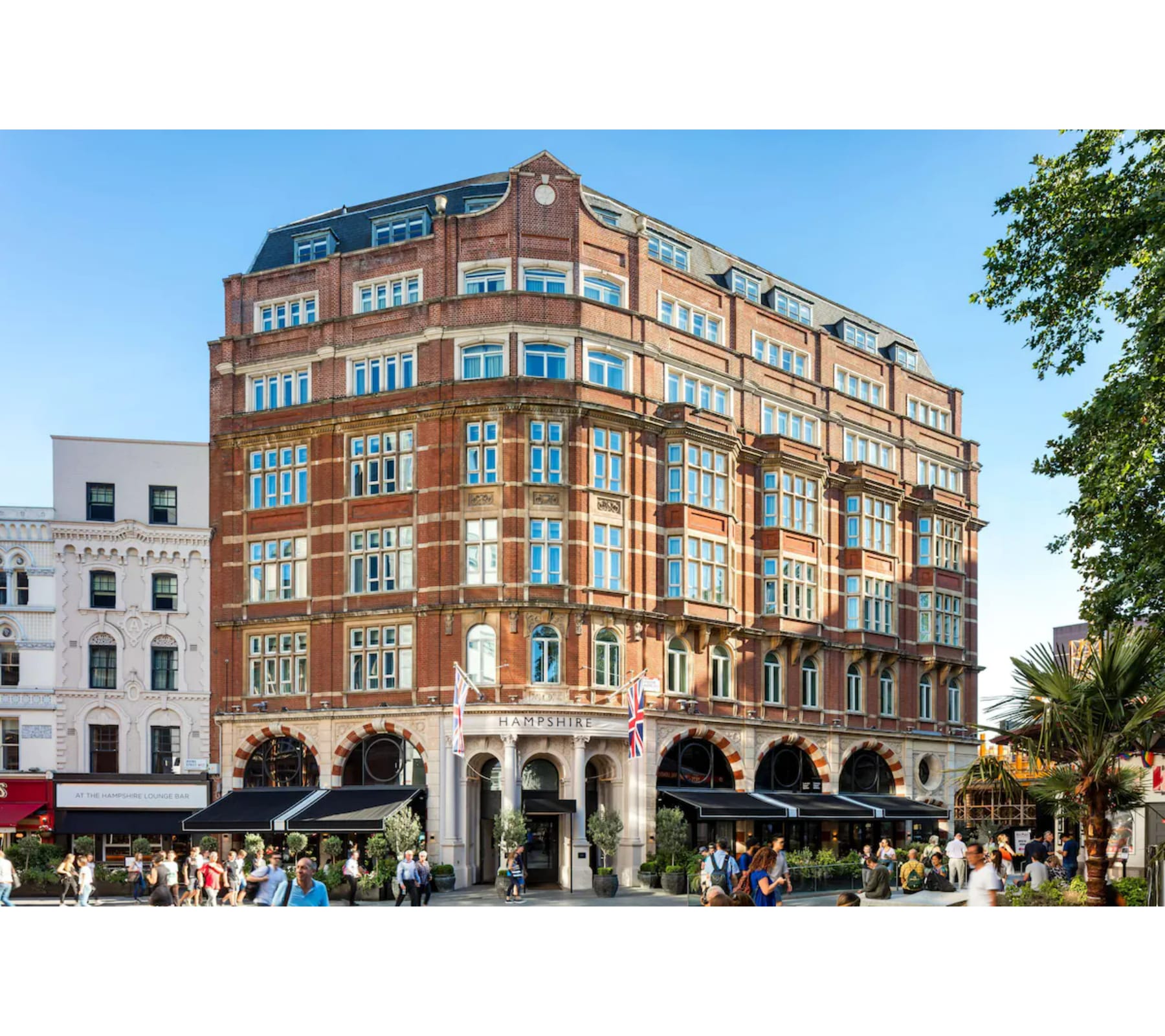 Radisson Blu Hotel, London Leicester Square - Tap to explore photos