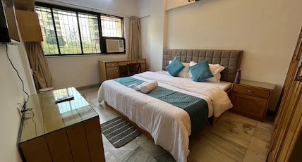 Zenith Homes - Powai Suites Room Type - Double Room with Private External Bathroom - Zenith Budget