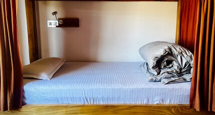 Woosah Hostel Leh | Terrace Cafe & Wifi Room Type - 10 Bed Mixed Dormitory Premium