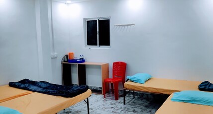 Shree Ram SIA Hotel and Banquets Room Type - AC Deluxe Room on Terrace for 4 Guests Shree Ram SIA Hotel and Banquets Room Type - AC Deluxe Room on Terrace for 4 Guests