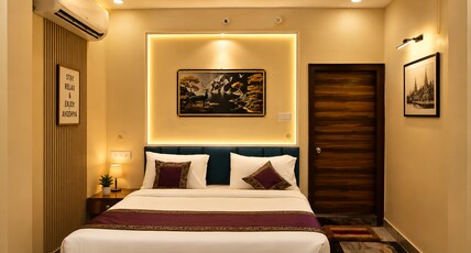 HOTEL RAI REGAL Room Type - Deluxe Room