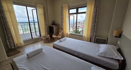 Greenview City Stay Room Type - Deluxe Twin - Room No 707