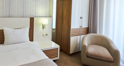 Boulevard Side Hotel Room Type - Standard Double
