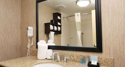 Hampton Inn by Hilton Champaign/Urbana Room Type - 2QN STUDIO STE W SOFA NS
