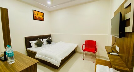 Hotel Kanchan Darbar Room Type - Deluxe Double Room