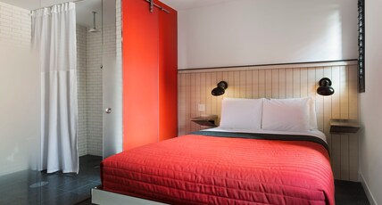 Pod 39 Room Type - Queen Pod ADA