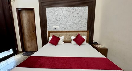Shri Prem Residency Room Type - Deluxe Room With Balcony
