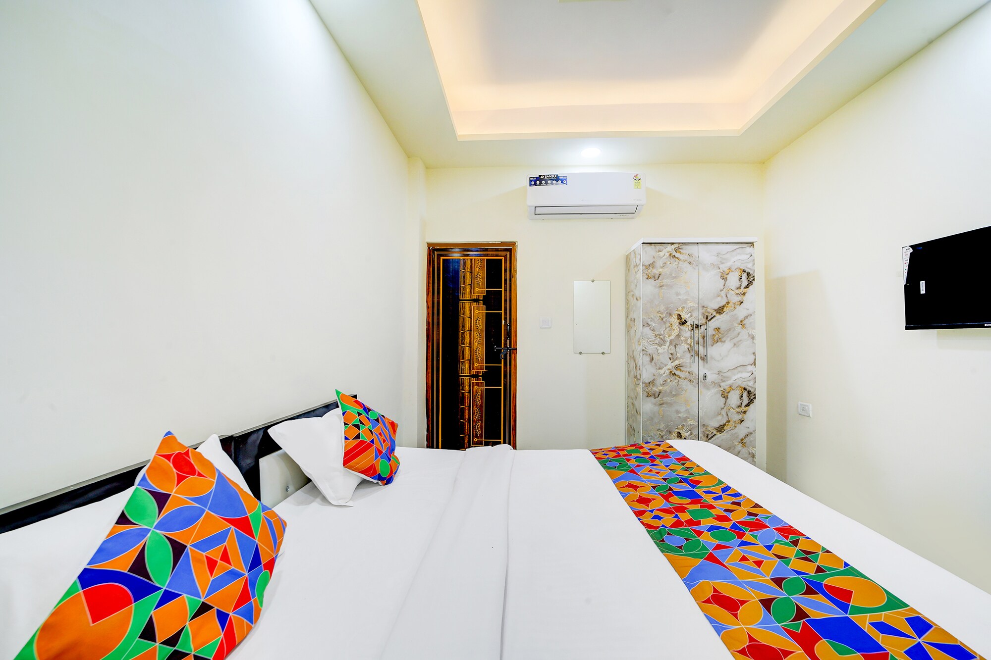 FabHotel Shivay - Tap to explore photos
