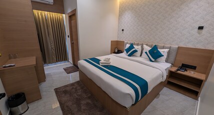 The Aspire Hotel Room Type - Deluxe Double Room