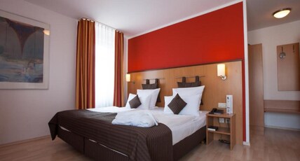 Stuttgart Grobbettlingen Hotel by Belvilla Room Type - Comfort Double Room