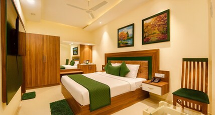 Hotel White House Near Golden Temple Room Type - Deluxe Double Room