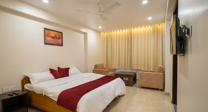 Sheerha Royal Residency Room Type - Family Suite Room (Quad Sharing Room)