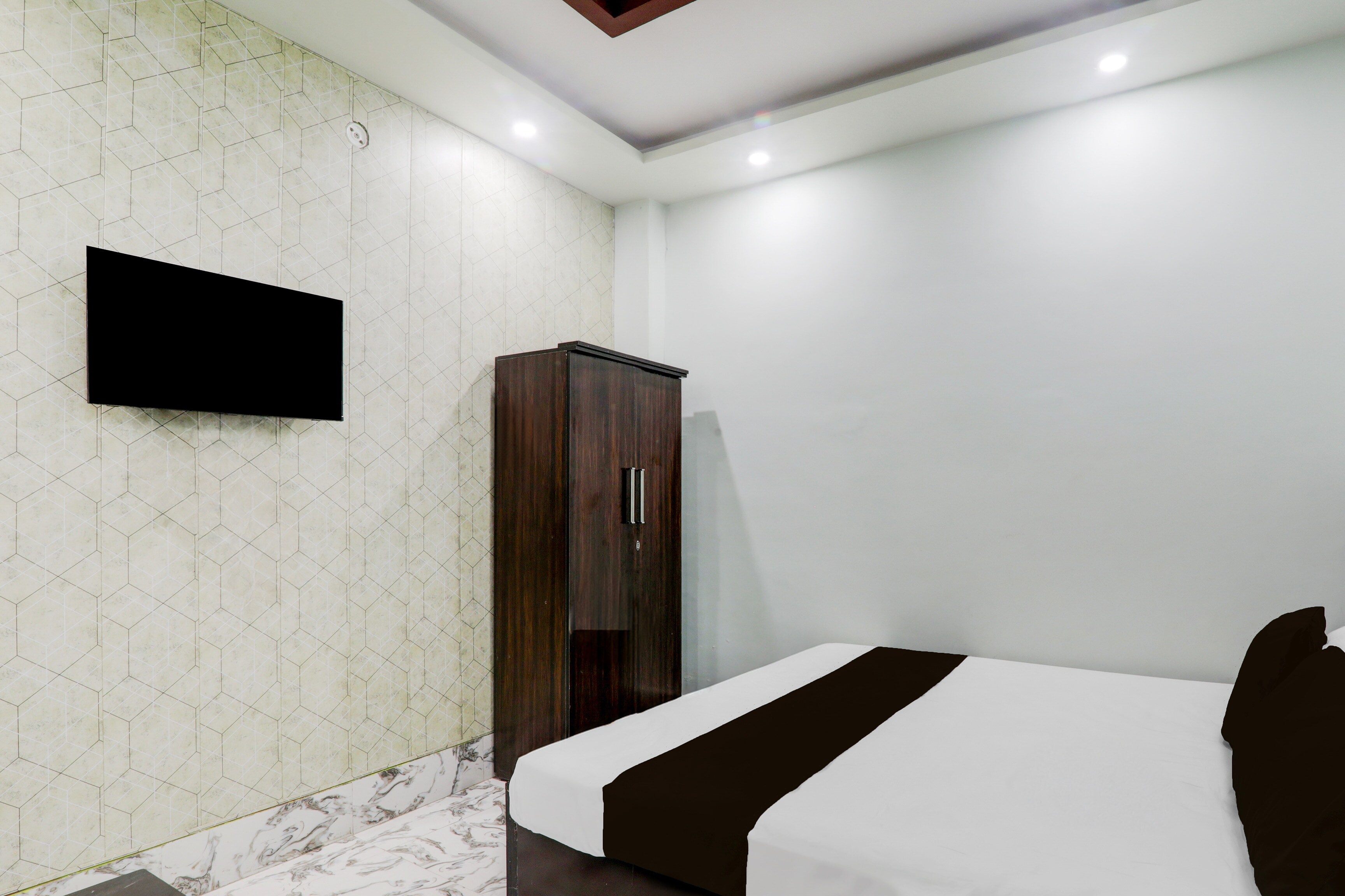 Hotel O by OYO Siya Ji Palace Guest House And Restaurant - Tap to explore photos