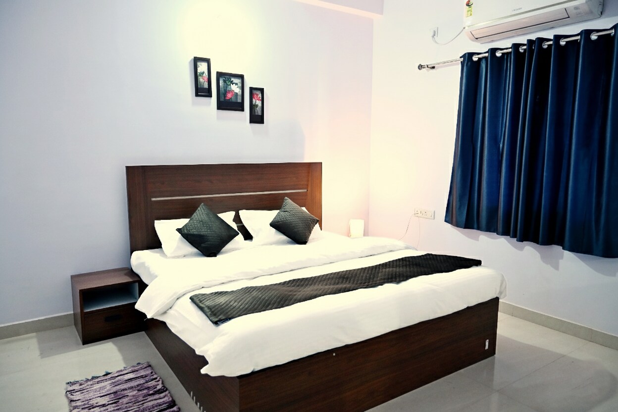 Krishnayan Homestay: Entire 2BHK - Tap to explore photos