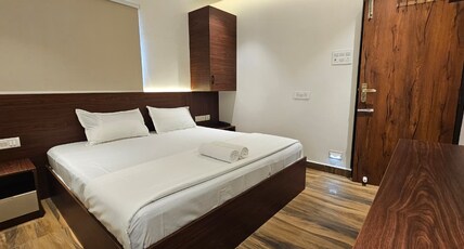 Chippy Residency Thoraipakkam Room Type - Double Room