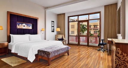 Le Meridien Jaipur Resort and Spa Room Type - Premium King with Bathtub, Pool/Garden View Le Meridien Jaipur Resort and Spa Room Type - Premium King with Bathtub, Pool/Garden View