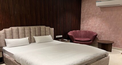 HOTEL MARBELA Room Type - Deluxe Room