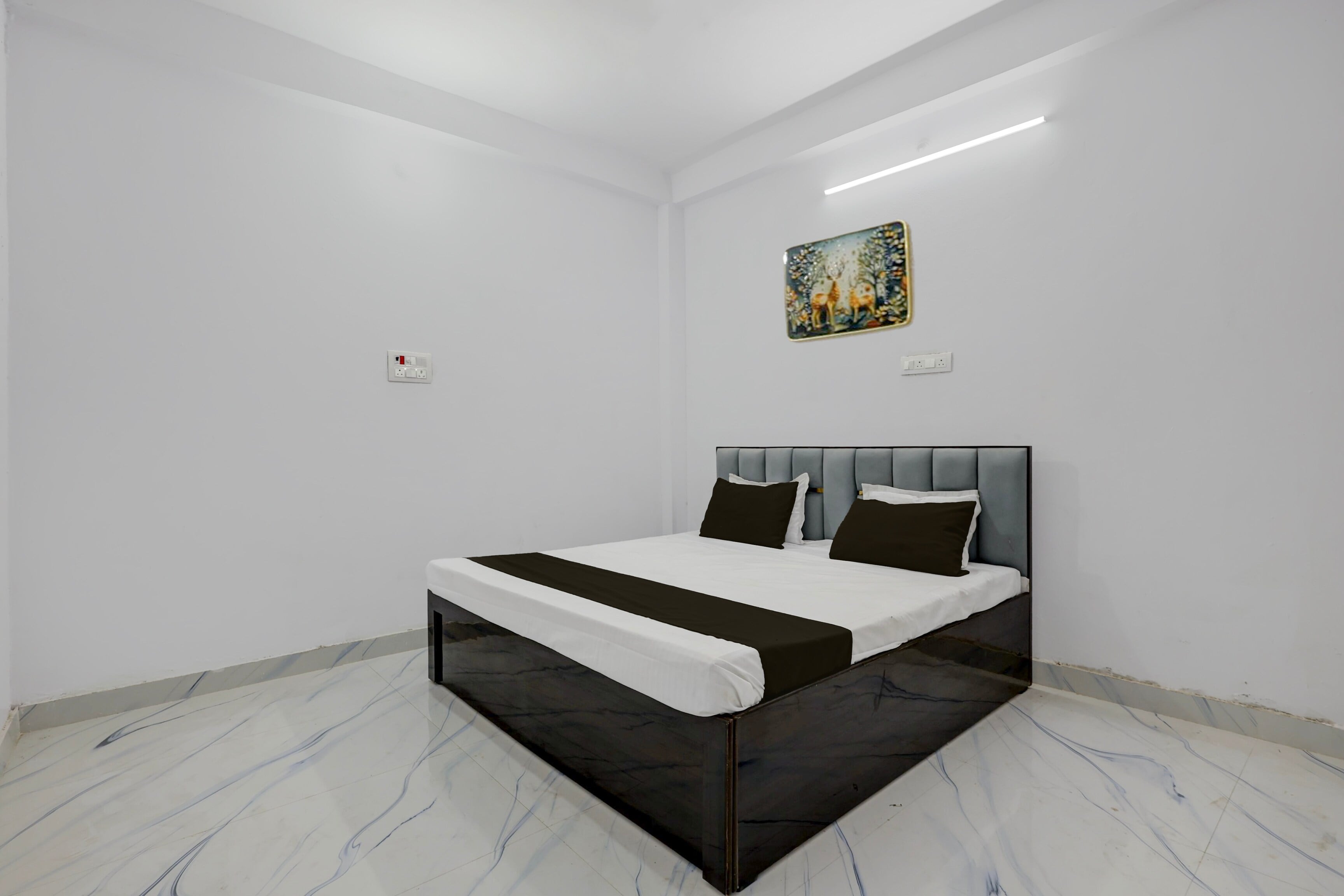 Spot On The Guest Hotel - Tap to explore photos