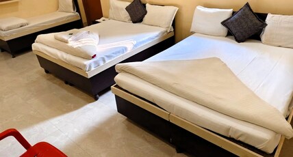 Ravindra Nath Panday Room Type - 5 Bed AC Room