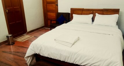 A C room Double Bed Near Edappally Room Type - Bedroom