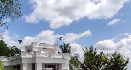Oasis Premium Homestay near Airport Room Type - A Class - AC Room with Balcony