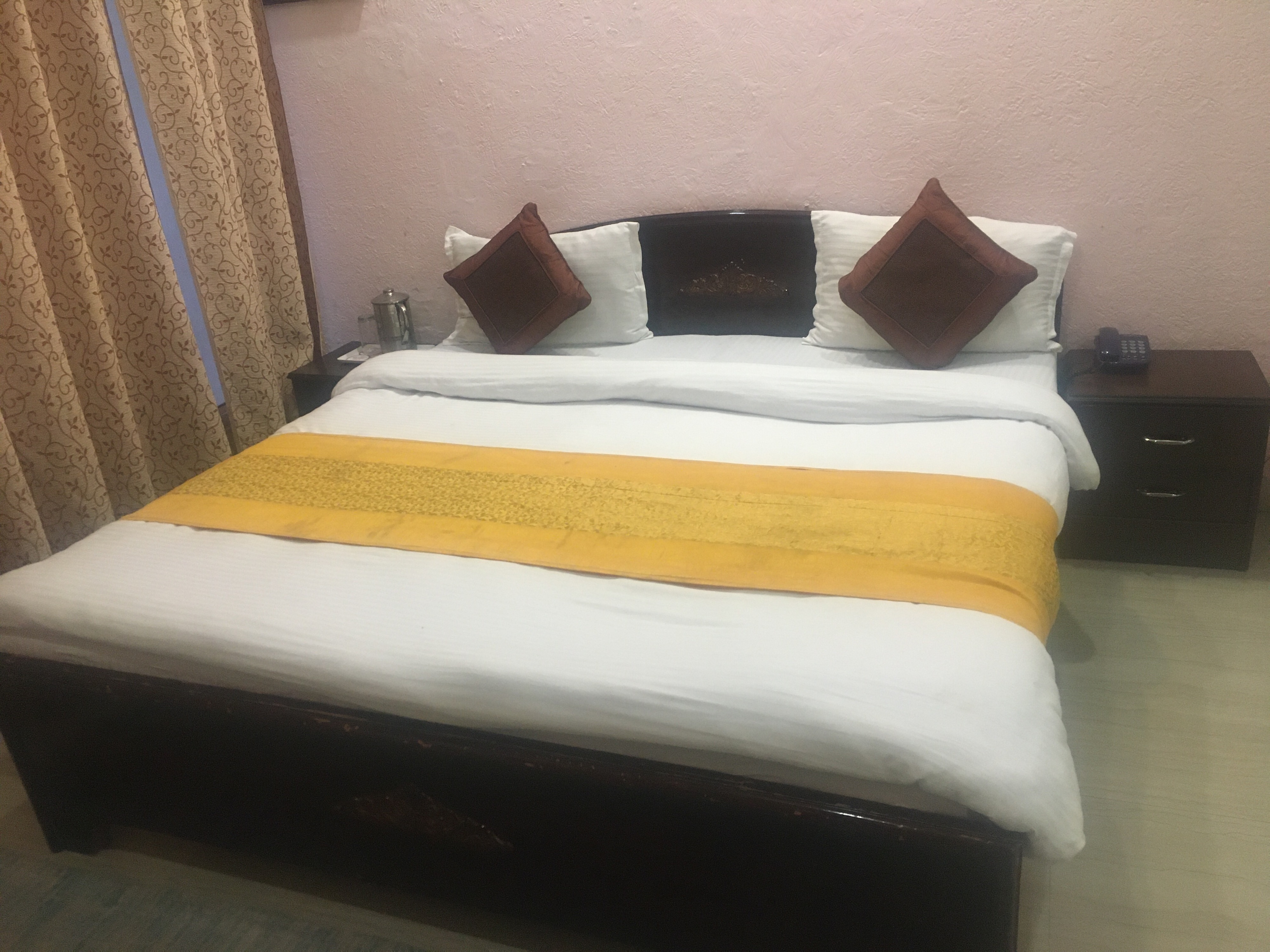 Sarthak inn Near KAINCHI DHAM 20 MINS - Tap to explore photos