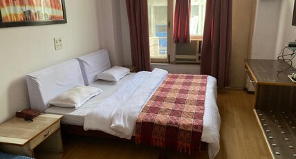 Hotel Abhinandan Room Type - Super Deluxe Room