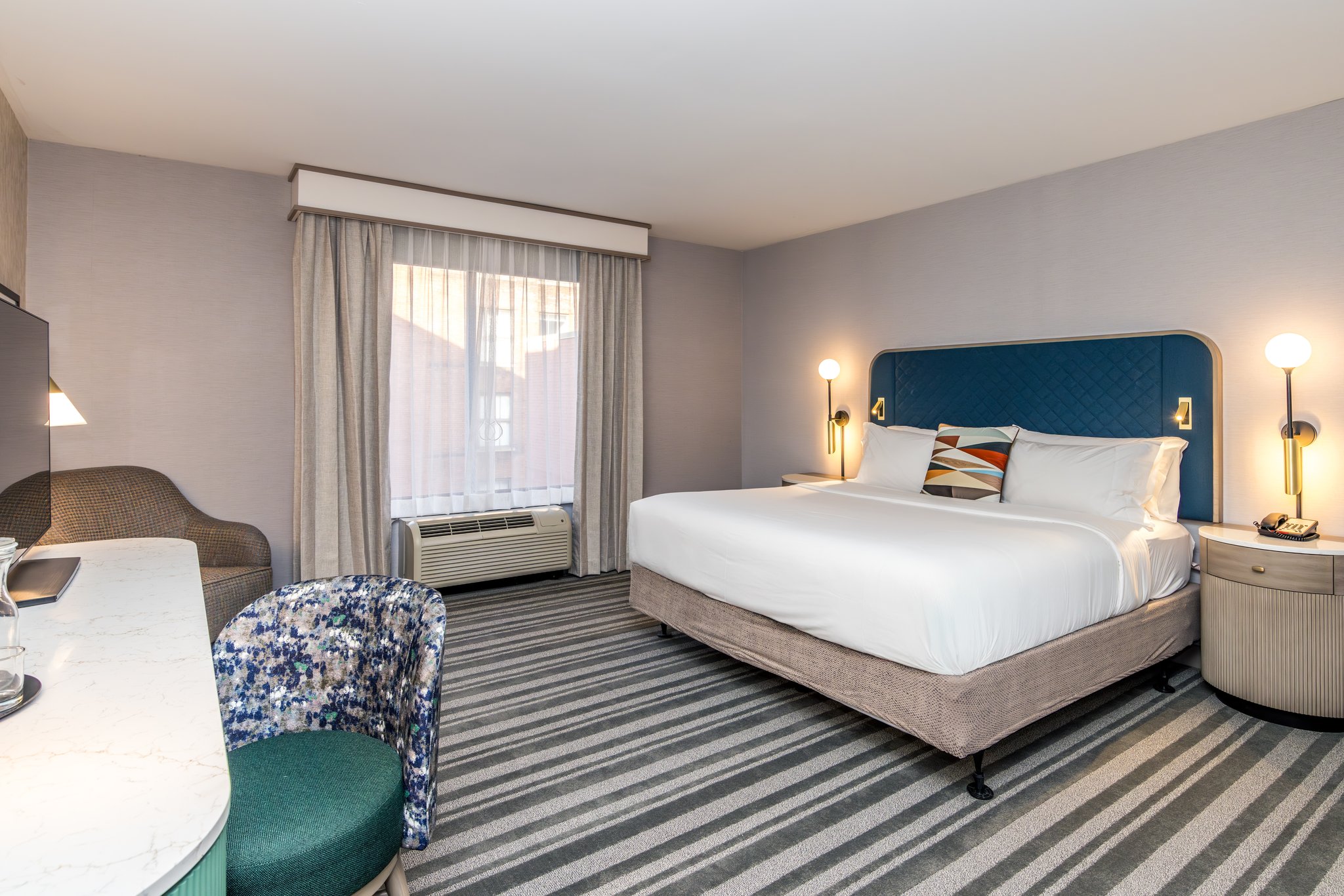Holiday Inn Hotel & Suites CINCINNATI DOWNTOWN - Tap to explore photos
