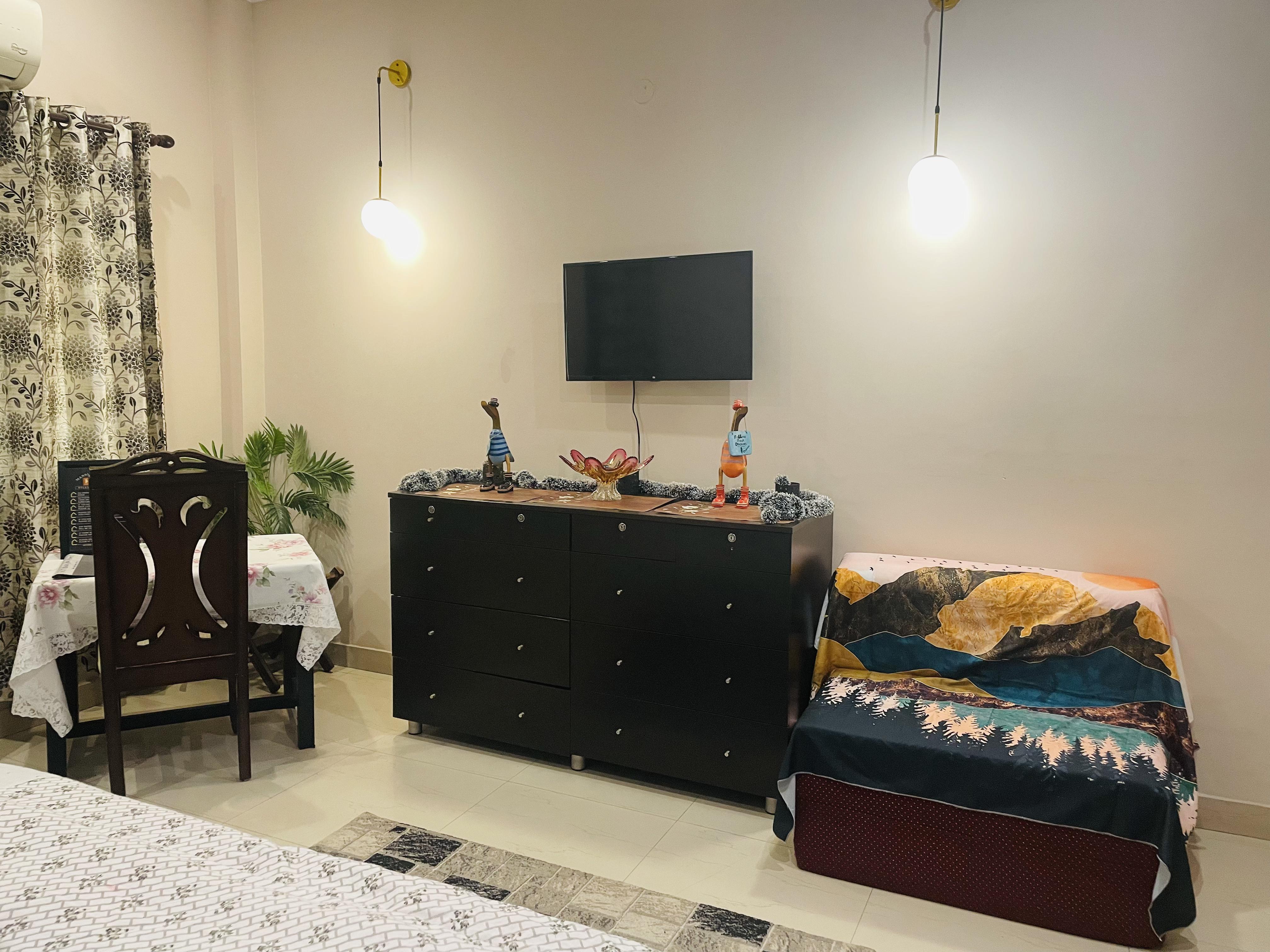 Mansi's Cozy Home | Private Terrace - Tap to explore photos