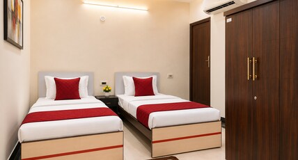 Hotel Moon Year, Lucknow Room Type - Deluxe Room